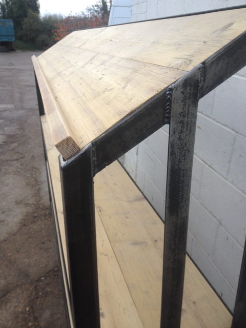 horace bar stool detail